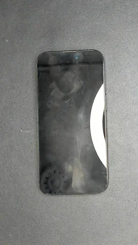Apple iPhone 14 Pro de T***k antes de la reparación de puerto de carga