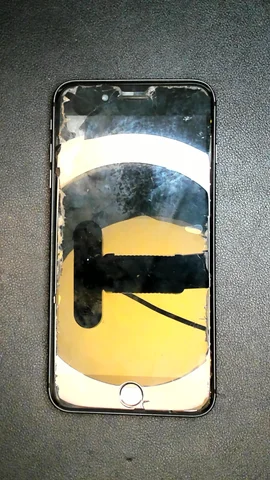 Apple iPhone 8 Plus de C****n antes de la reparación de batería
