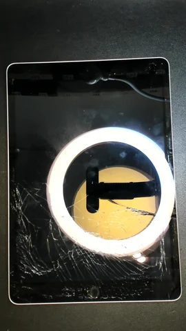 Apple iPad 9 10.2 (2021) de V*******a antes de la reparación de cristal digitalizador