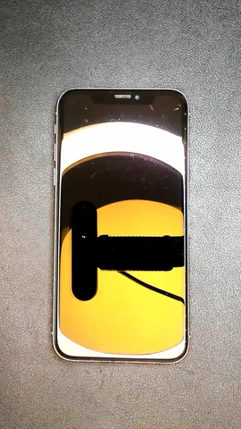 Foto tomada del Apple iPhone X de K*****a posterior a la reparación de batería el 8 de Julio de 2025